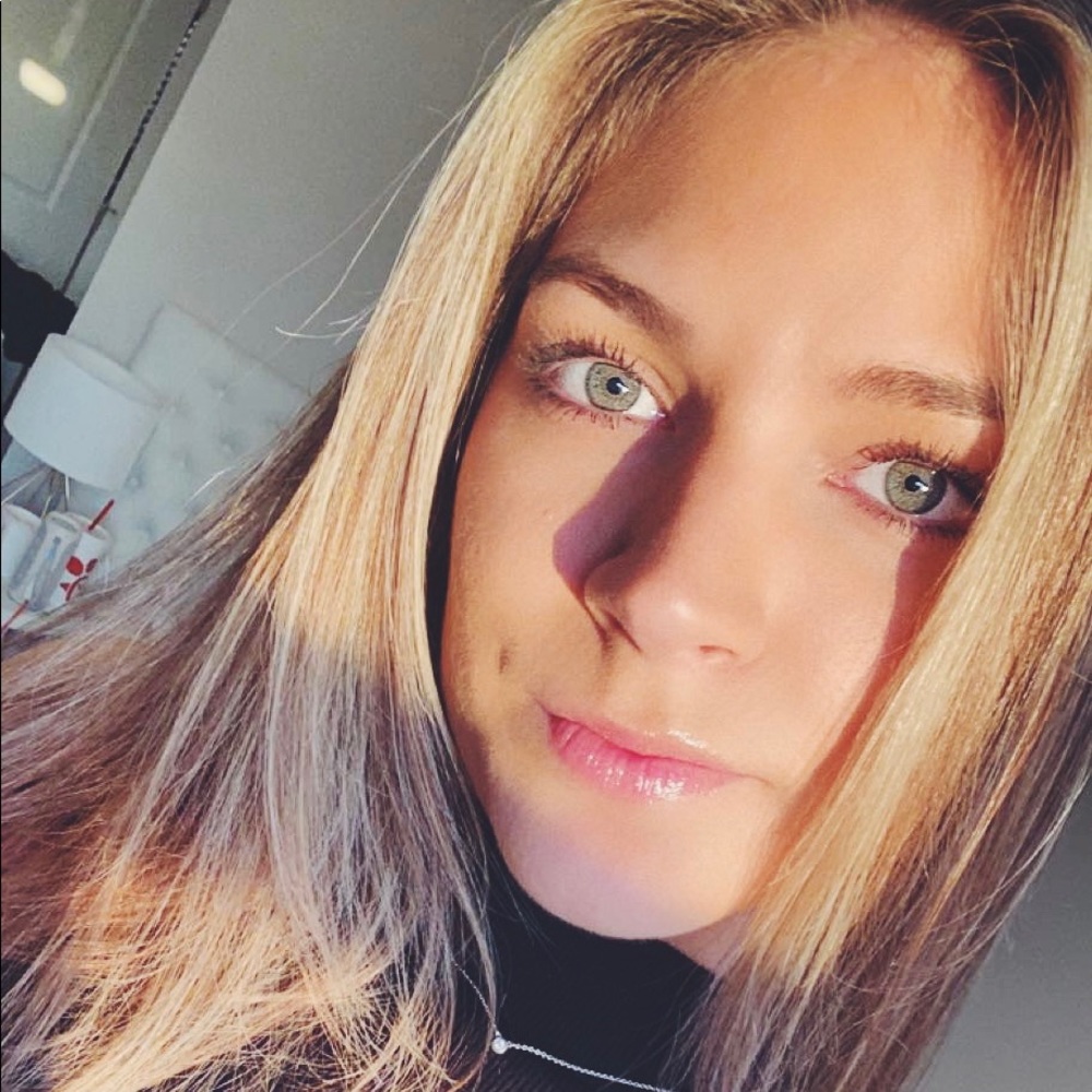 Meet your Posher, Julia